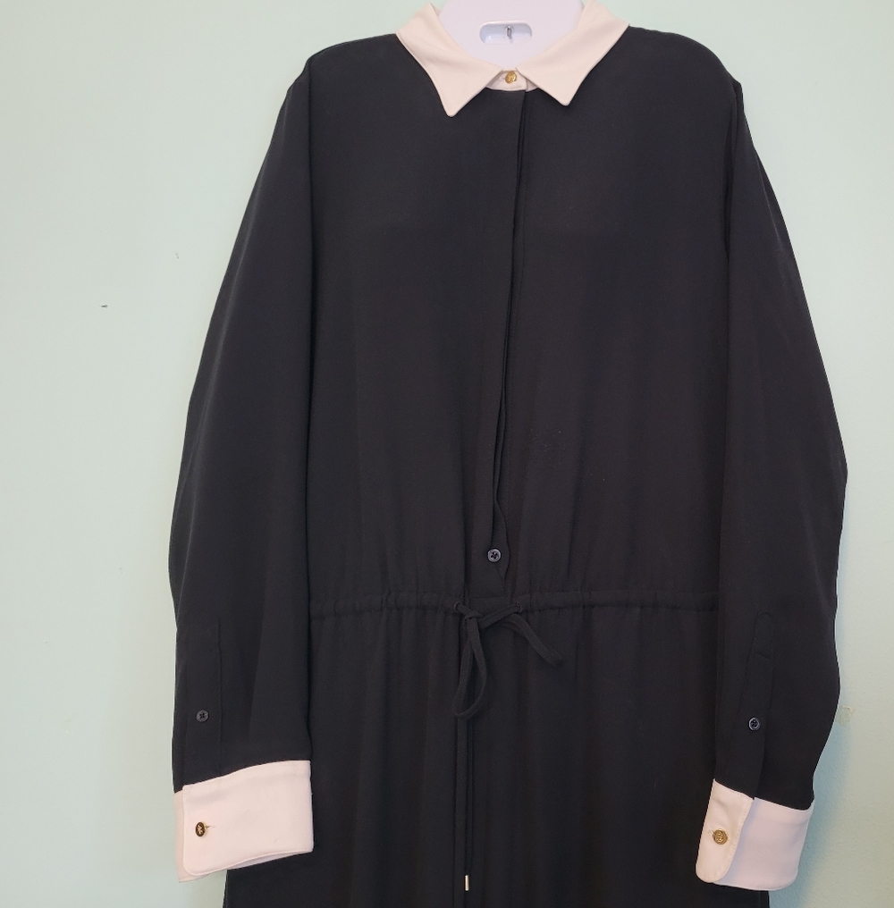 Ralph Lauren Black Jumpsuit with Cream Accent Collar Size 14P NWT - Picture 2 of 6